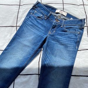 Hollister Super Skinny Jeans